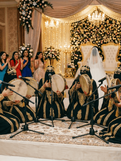 فرق الطق النسائية